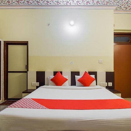 Oyo 11389 Hotel Ng Palace Divisione di Divisione di Jaipur Esterno foto