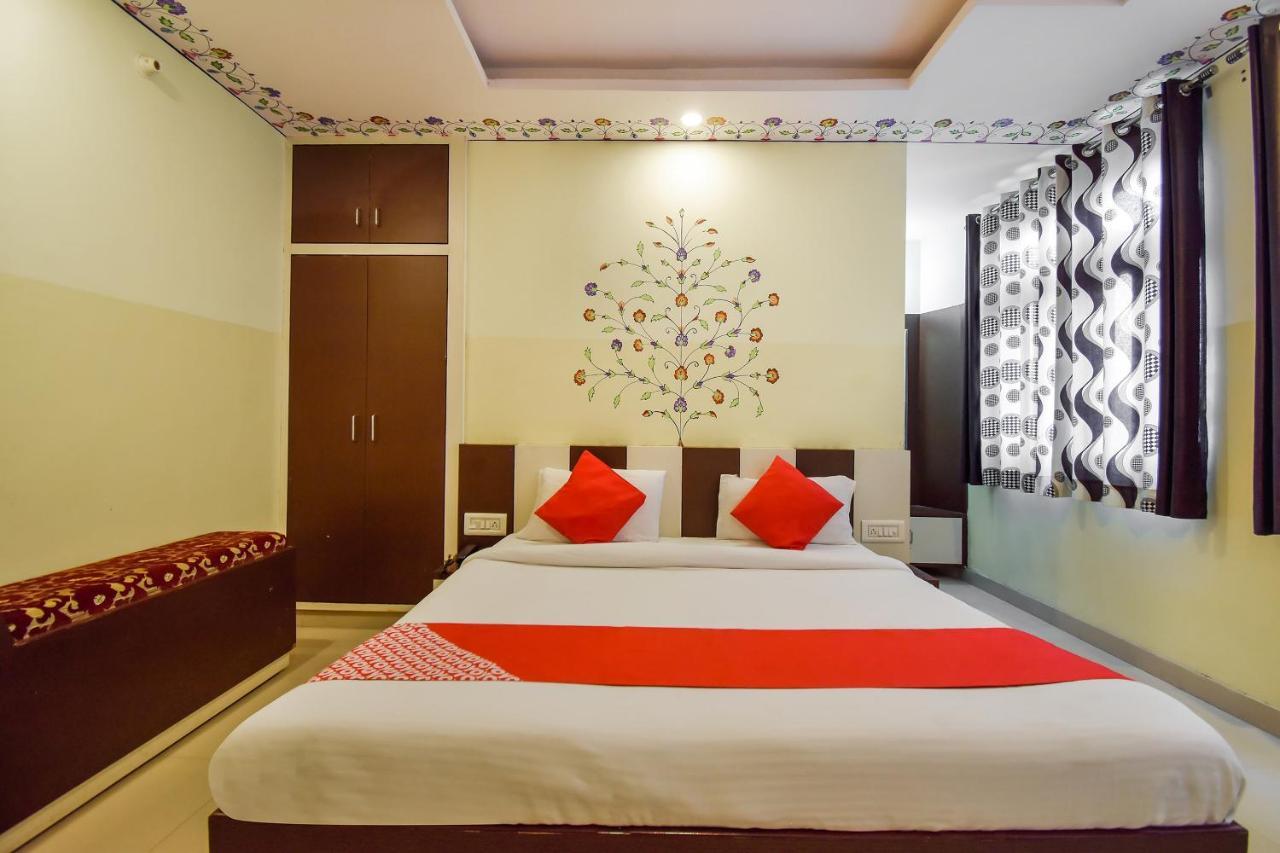 Oyo 11389 Hotel Ng Palace Divisione di Divisione di Jaipur Esterno foto